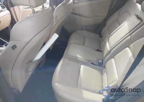 2016 Hyundai Tucson Limited z USA, uszkodzony, nr VIN KM8J3CA27GU179584